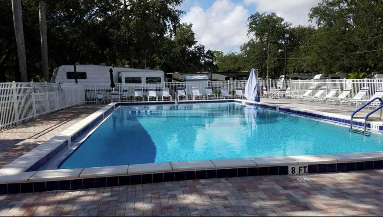Cozy Tiny Home Near Disney World & Orlando Parks! Kissimmee Esterno foto