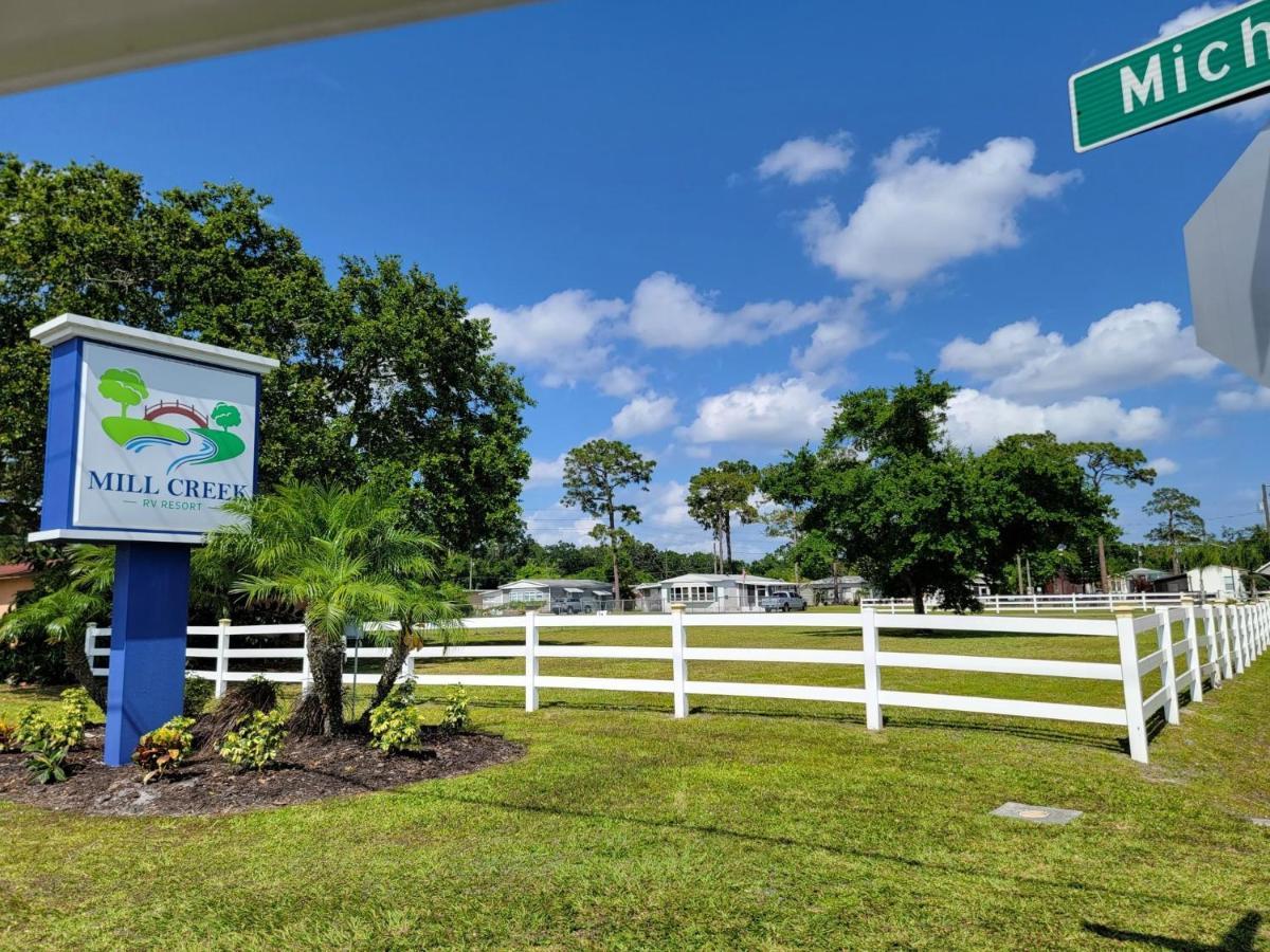 Cozy Tiny Home Near Disney World & Orlando Parks! Kissimmee Esterno foto